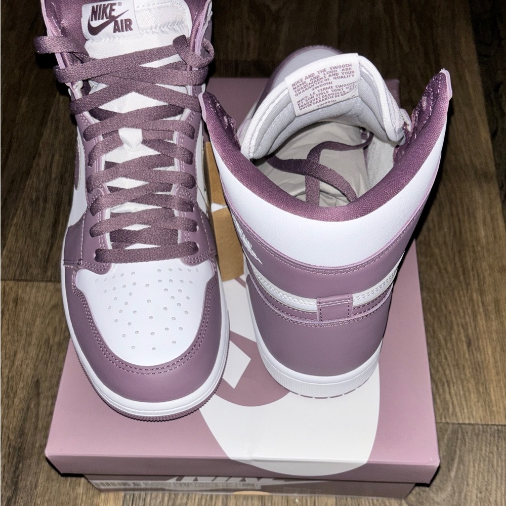 Size - 10.5 Air Jordan 1 Retro High OG White/Sky/Mauve DZ5485 105 - Picture 4 of 8